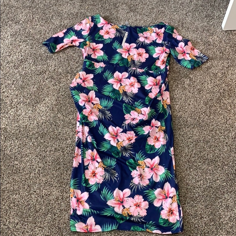 ASOS Maternity dress 👗 🌺🌸
